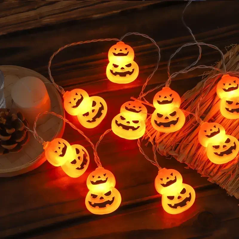 Halloween Led String Lights Orange - ハロウィーン用ストリングライト、電池式、暖色系のオレンジ色の光、不気味な顔のモチーフ、お化け屋敷のパーティー用品、屋内用ホリデーデコレーション。